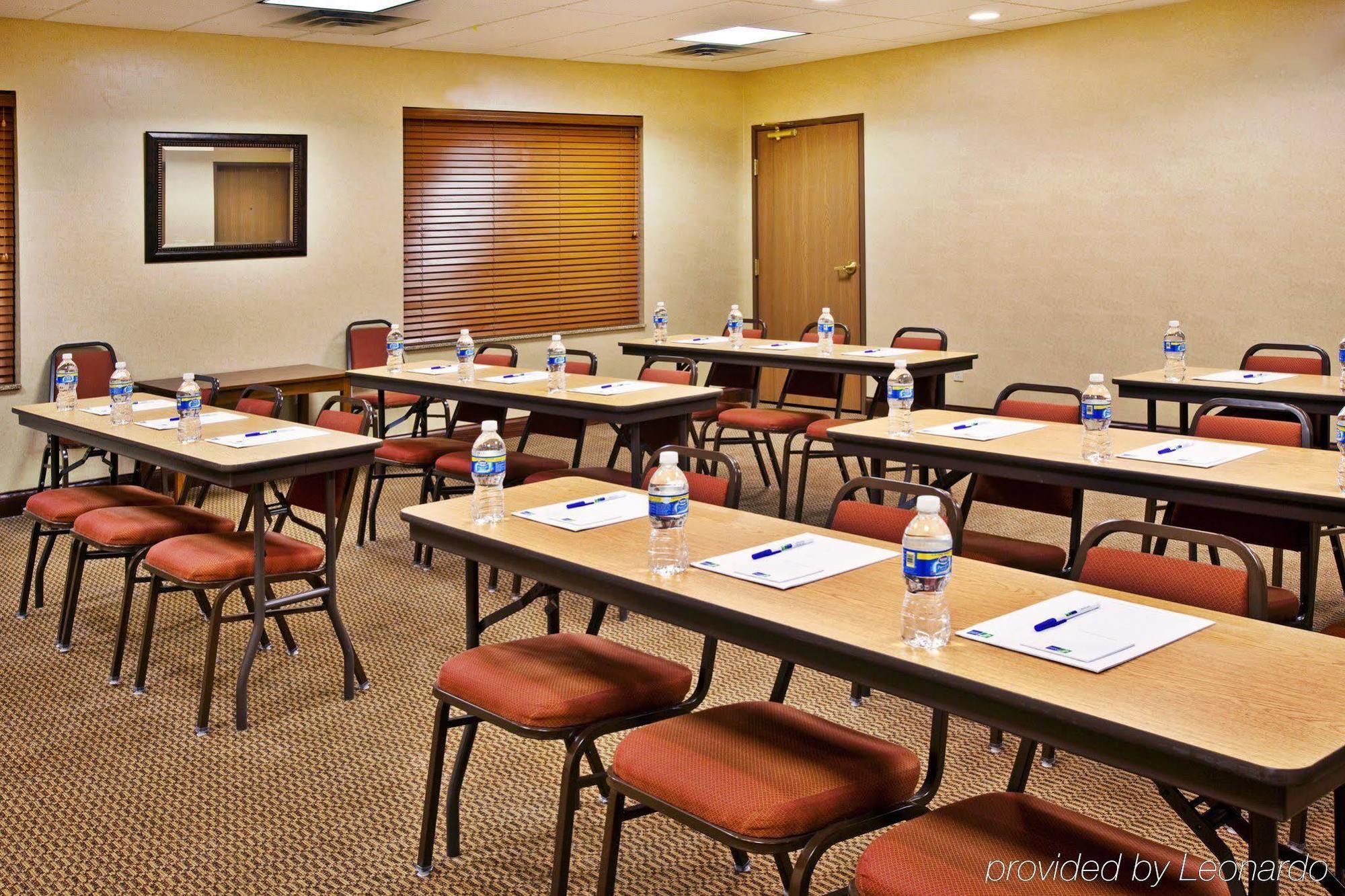 Holiday Inn Express & Suites Jacksonville By Ihg South Jacksonville Exterior photo