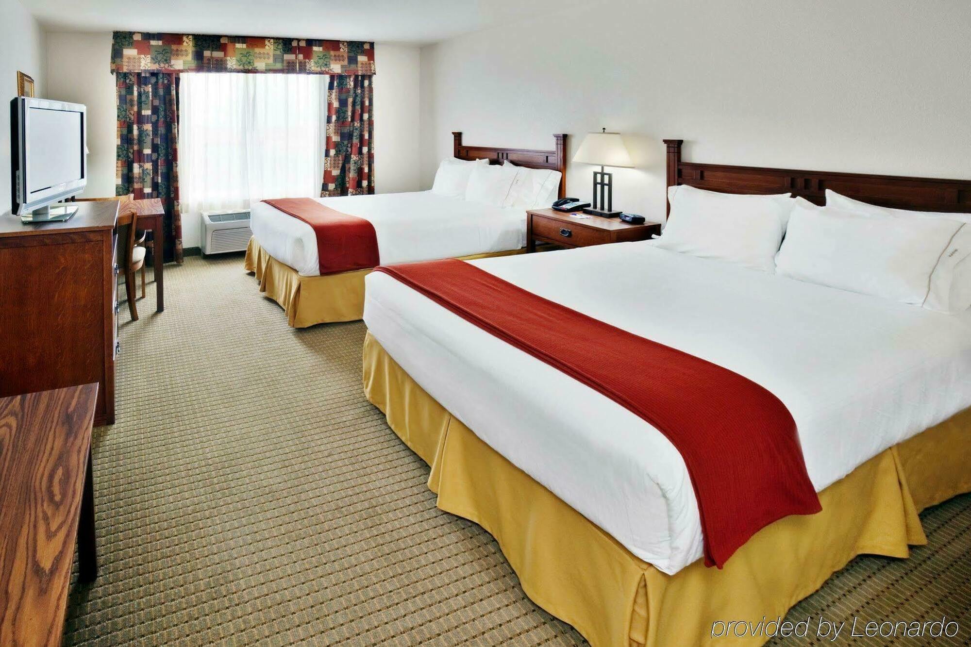 Holiday Inn Express & Suites Jacksonville By Ihg South Jacksonville Exterior photo