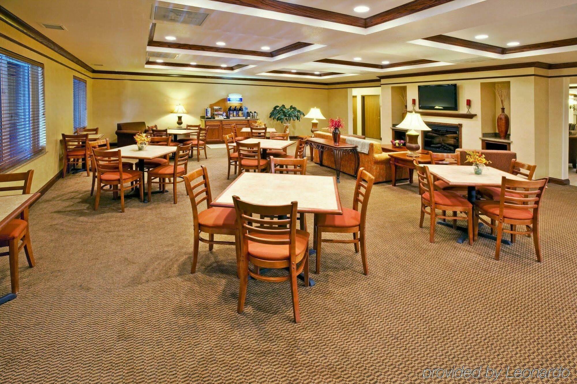 Holiday Inn Express & Suites Jacksonville By Ihg South Jacksonville Exterior photo